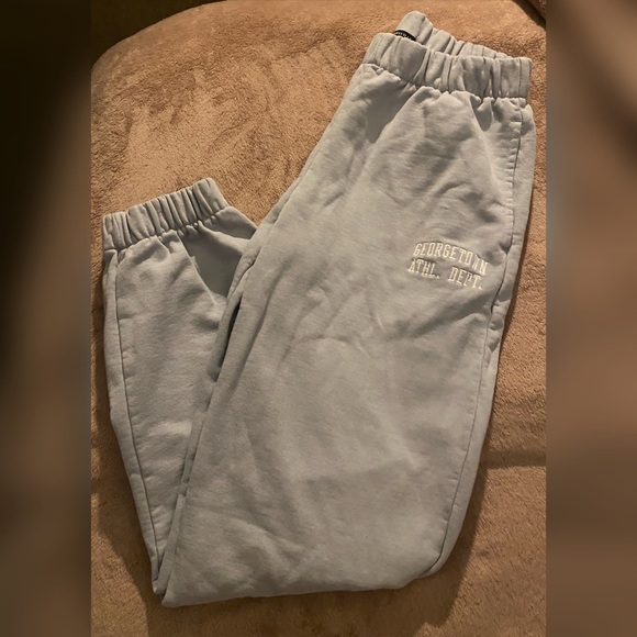 ‼️SOLD‼️Brandy Melville Georgetown Athl. Rosa Sweatpants - Picture 2 of 4